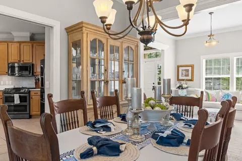 Dining - 239 Mango Ln, Freeport, FL 32439 photo 3 of 5