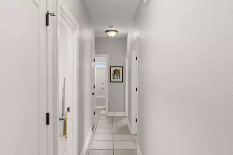 Entry Way - 239 Mango Ln, Freeport, FL 32439 photo 7 of 7