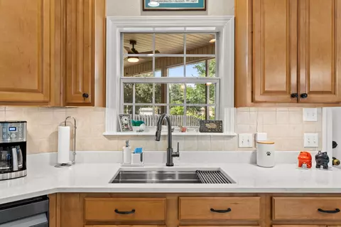 Kitchen - 239 Mango Ln, Freeport, FL 32439 photo 4 of 9