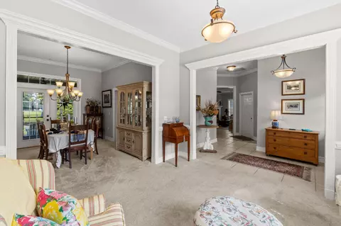 Entry Way - 239 Mango Ln, Freeport, FL 32439 photo 4 of 7