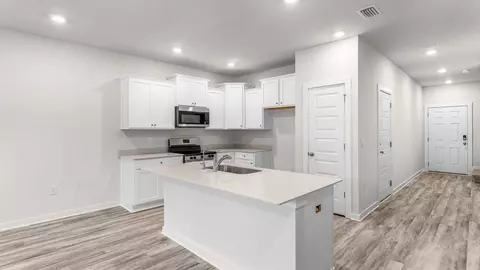 Entry Way - 100 Stern St, Freeport, FL 32439 photo 4 of 6