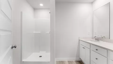 Bath - 100 Stern St, Freeport, FL 32439 photo 1 of 3