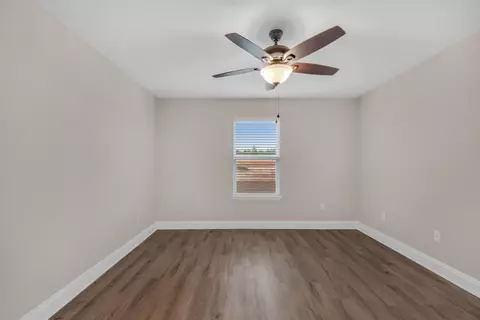 Bedroom - 5432 Bayleaf Dr, Crestview, FL 32539 photo 2 of 6