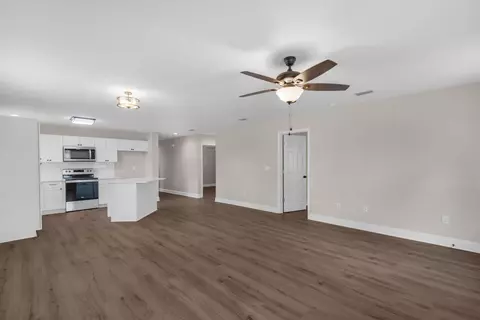 Living - 5432 Bayleaf Dr, Crestview, FL 32539 photo 5 of 5