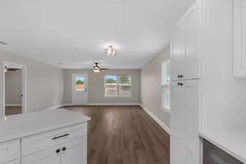 Living - 5432 Bayleaf Dr, Crestview, FL 32539 photo 4 of 5