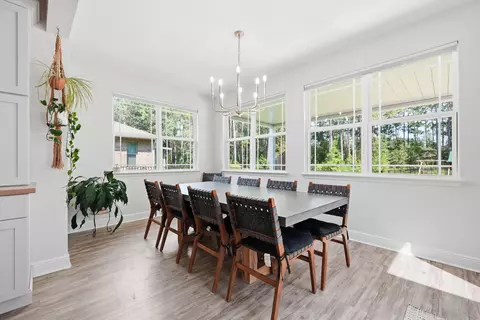 Dining - 24 Brighton Cv, Freeport, FL 32439 photo 2 of 2