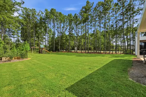 Exterior - 24 Brighton Cv, Freeport, FL 32439 photo 13 of 16