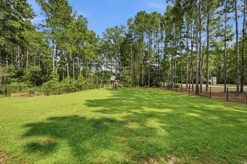 Exterior - 24 Brighton Cv, Freeport, FL 32439 photo 9 of 16