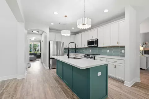 Kitchen - 24 Brighton Cv, Freeport, FL 32439 photo 1 of 6