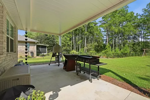 Exterior - 24 Brighton Cv, Freeport, FL 32439 photo 8 of 16