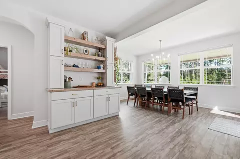 Dining - 24 Brighton Cv, Freeport, FL 32439 photo 1 of 2