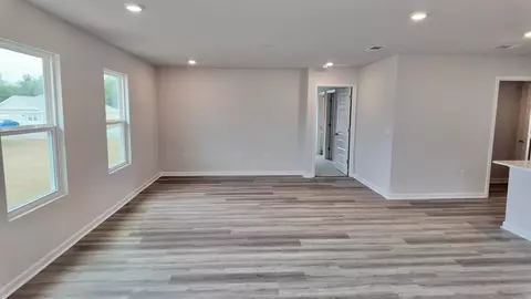 Living - 4427 Marine Loop, Crestview, FL 32539 photo 2 of 4