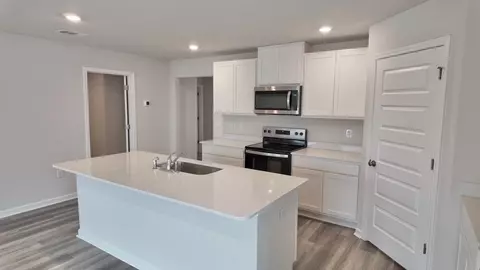 Kitchen - 4427 Marine Loop, Crestview, FL 32539 photo 1 of 4