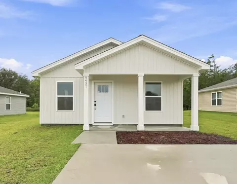 Exterior - 5429 Bayleaf Dr, Crestview, FL 32539 photo 1 of 2