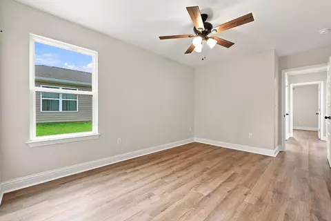 Bedroom - 5429 Bayleaf Dr, Crestview, FL 32539 photo 4 of 7