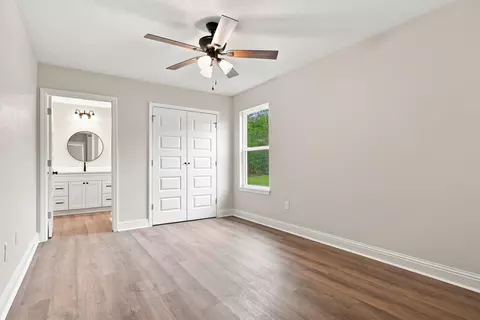 Bedroom - 5429 Bayleaf Dr, Crestview, FL 32539 photo 3 of 7
