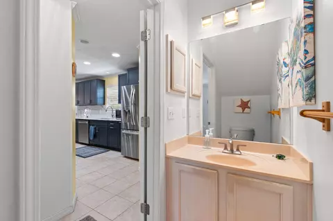 Bath - 310 Liriope Loop, Destin, FL 32541 photo 2 of 5