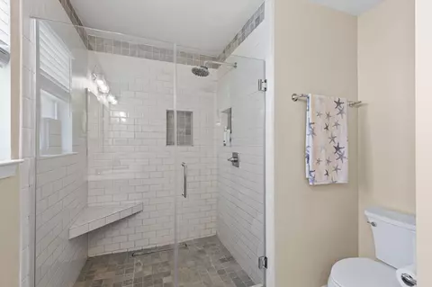 Bath - 310 Liriope Loop, Destin, FL 32541 photo 5 of 5