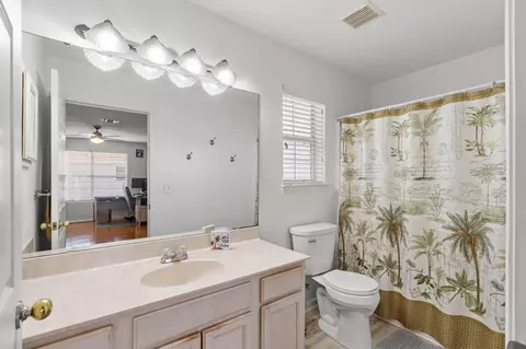 Bath - 310 Liriope Loop, Destin, FL 32541 photo 3 of 5