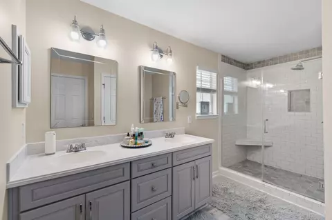 Bath - 310 Liriope Loop, Destin, FL 32541 photo 1 of 5