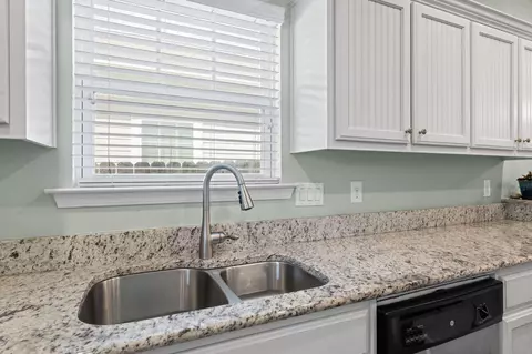 Kitchen - 802 W Wright St, Pensacola, FL 32501 photo 2 of 5