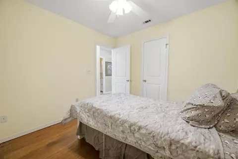 Bedroom - 220 W Walker Cir, Crestview, FL 32539 photo 7 of 7