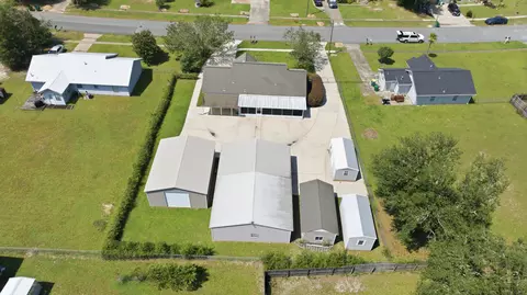 View/Area - 220 W Walker Cir, Crestview, FL 32539 photo 12 of 13