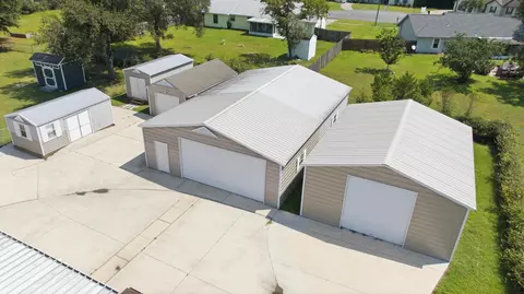 View/Area - 220 W Walker Cir, Crestview, FL 32539 photo 5 of 13