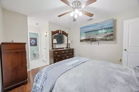 Bedroom - 220 W Walker Cir, Crestview, FL 32539 photo 3 of 7
