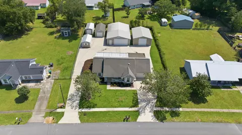 View/Area - 220 W Walker Cir, Crestview, FL 32539 photo 1 of 13