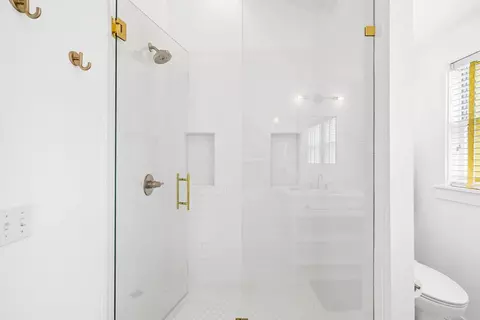 Bath - 273 Salt Box Ln, Watersound, FL 32461 photo 4 of 4