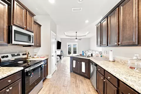 Kitchen - 659 Teal St, Crestview, FL 32539 photo 3 of 3