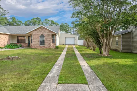Exterior - 119 Palmetto Dr, Crestview, FL 32539 photo 8 of 8