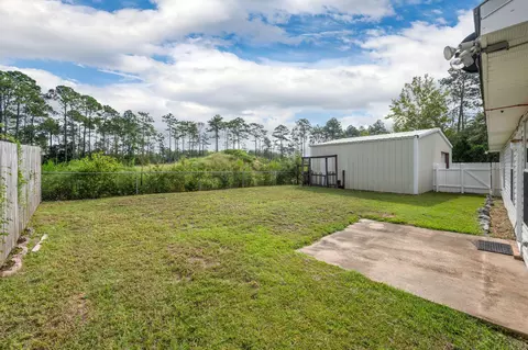 Exterior - 119 Palmetto Dr, Crestview, FL 32539 photo 6 of 8