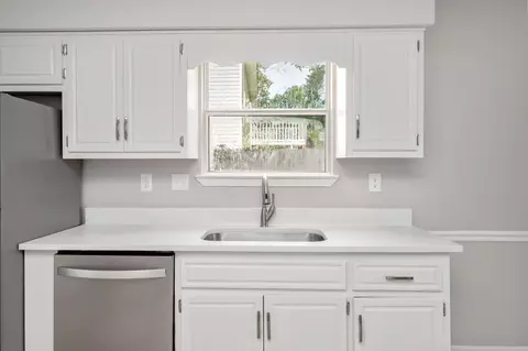 Kitchen - 119 Palmetto Dr, Crestview, FL 32539 photo 3 of 4