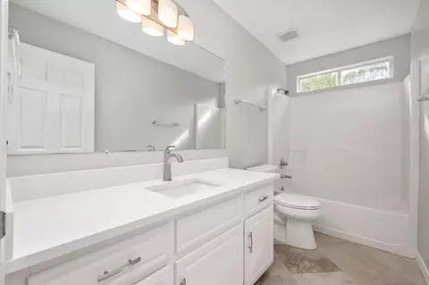 Bath - 119 Palmetto Dr, Crestview, FL 32539 photo 4 of 6