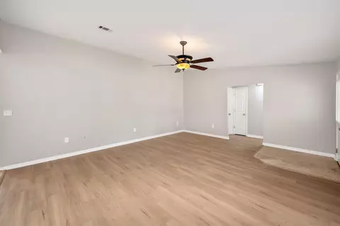 Living - 119 Palmetto Dr, Crestview, FL 32539 photo 3 of 4