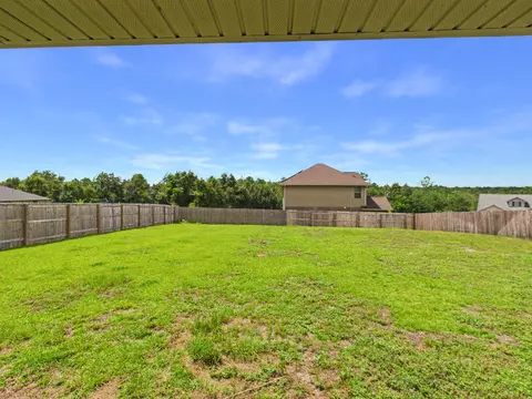 Exterior - 5768 Marigold Loop, Crestview, FL 32539 photo 6 of 8