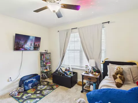 Bedroom - 5768 Marigold Loop, Crestview, FL 32539 photo 4 of 6