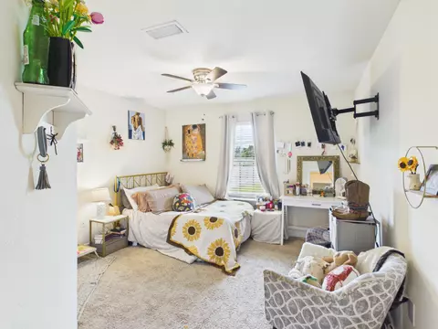 Bedroom - 5768 Marigold Loop, Crestview, FL 32539 photo 1 of 6