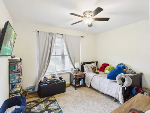Bedroom - 5768 Marigold Loop, Crestview, FL 32539 photo 3 of 6