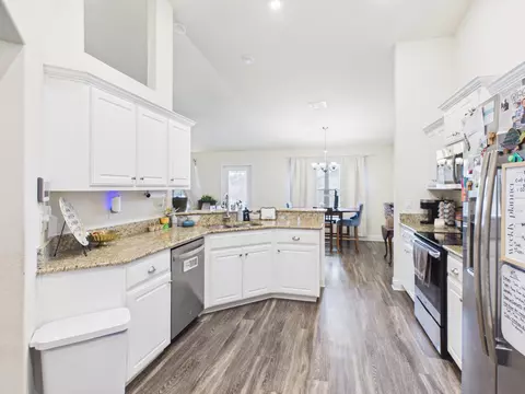 Kitchen - 5768 Marigold Loop, Crestview, FL 32539 photo 1 of 6