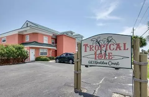 683 Nautilus Ct #204, Fort Walton Beach, FL 32548