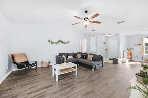 Other - 404 Bobby Dr, Crestview, FL 32536 photo 4 of 10