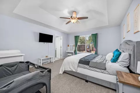 Bedroom - 404 Bobby Dr, Crestview, FL 32536 photo 4 of 6