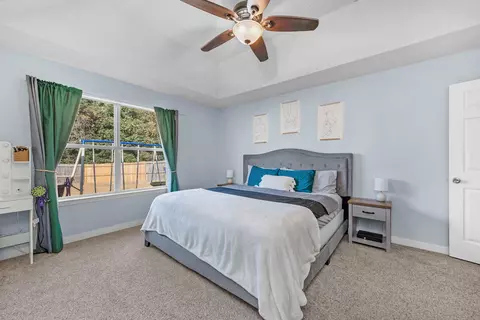 Bedroom - 404 Bobby Dr, Crestview, FL 32536 photo 5 of 6