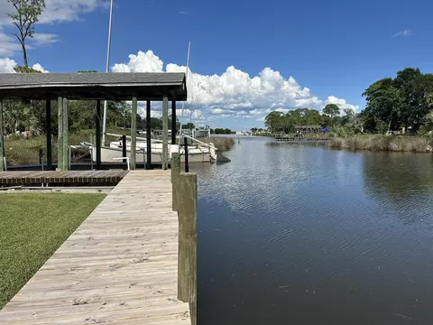 302 Sudduth Cir # A, Fort Walton Beach, FL 32548