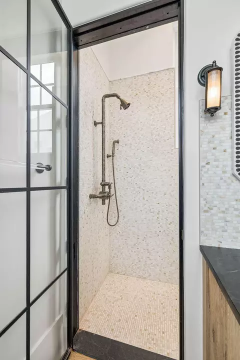 Bath - 91 Plumbago Ln, Alys Beach, FL 32461 photo 4 of 10