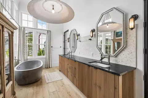 Bath - 91 Plumbago Ln, Alys Beach, FL 32461 photo 1 of 10