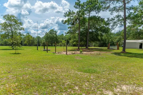 Exterior - 3092 Richardson Rd, Crestview, FL 32539 photo 8 of 10